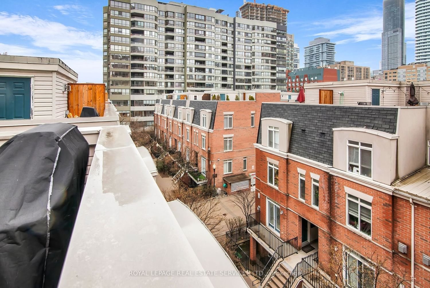 415 Jarvis St, unit 359 for rent - image #37