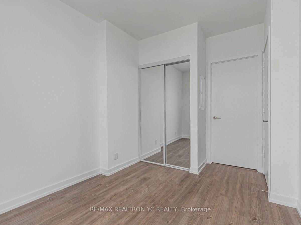 203 College St, unit 2605 for rent - image #7