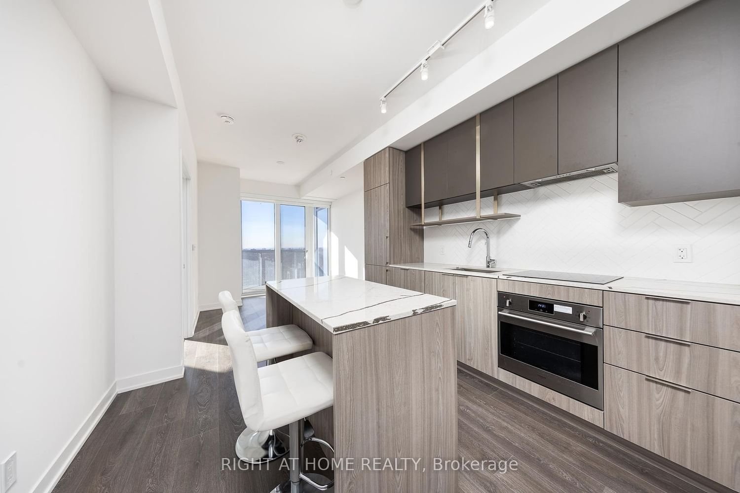 15 Holmes Ave, unit 2503 for rent - image #4