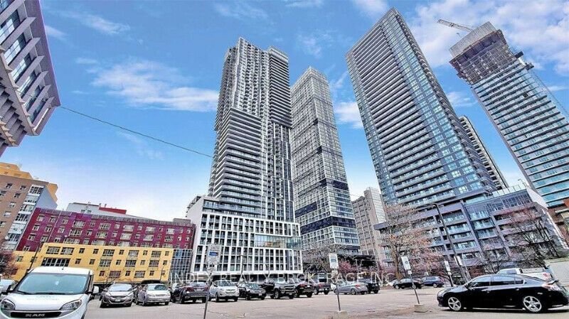 251 Jarvis St, unit 4114 for rent - image #2