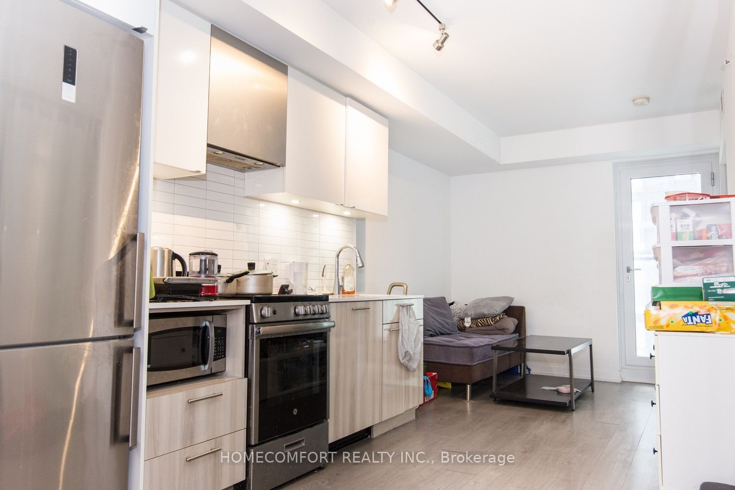 251 Jarvis St, unit #1235 for rent - image #2