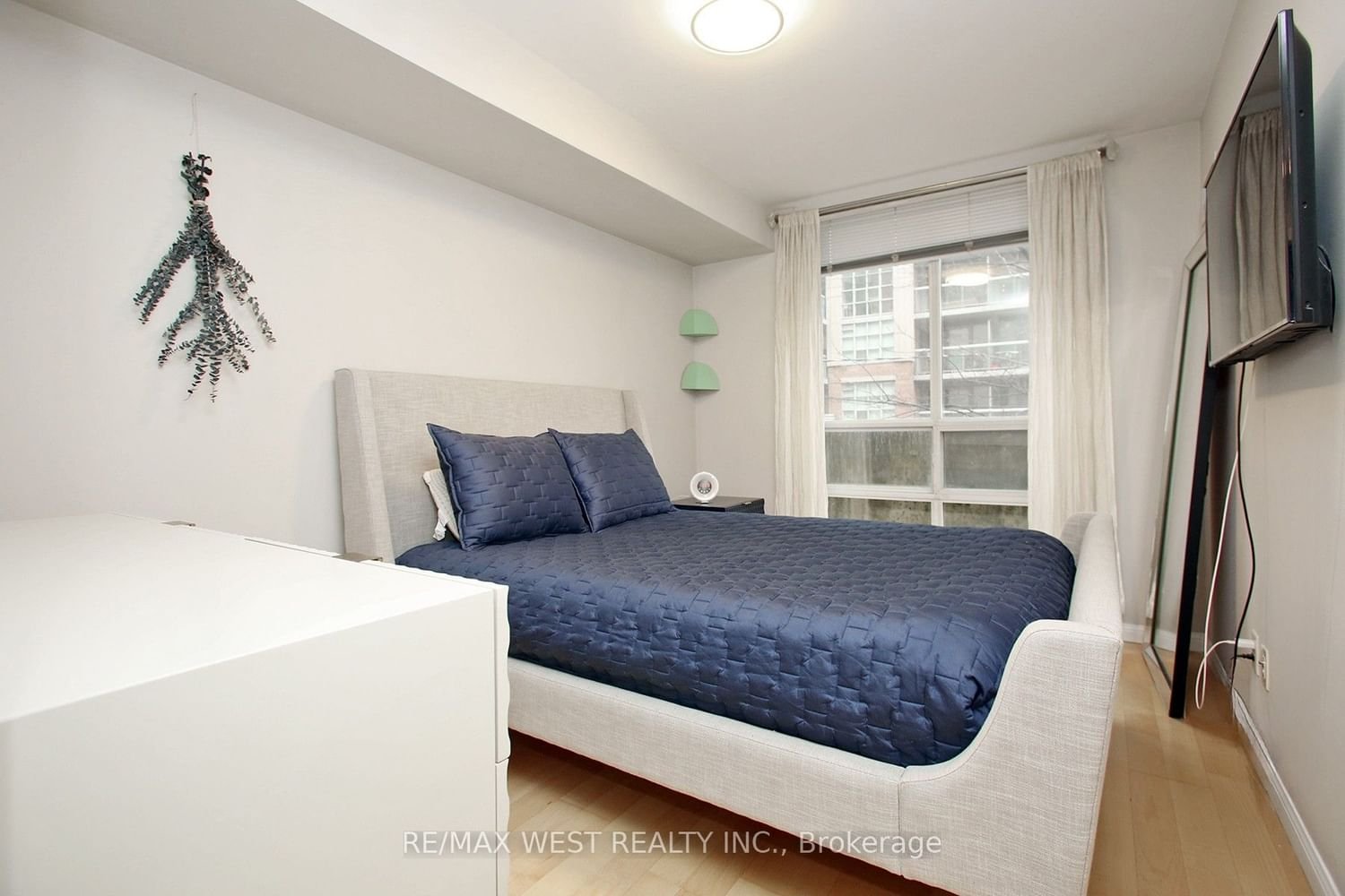 18 Stafford St, unit 202 for sale - image #13