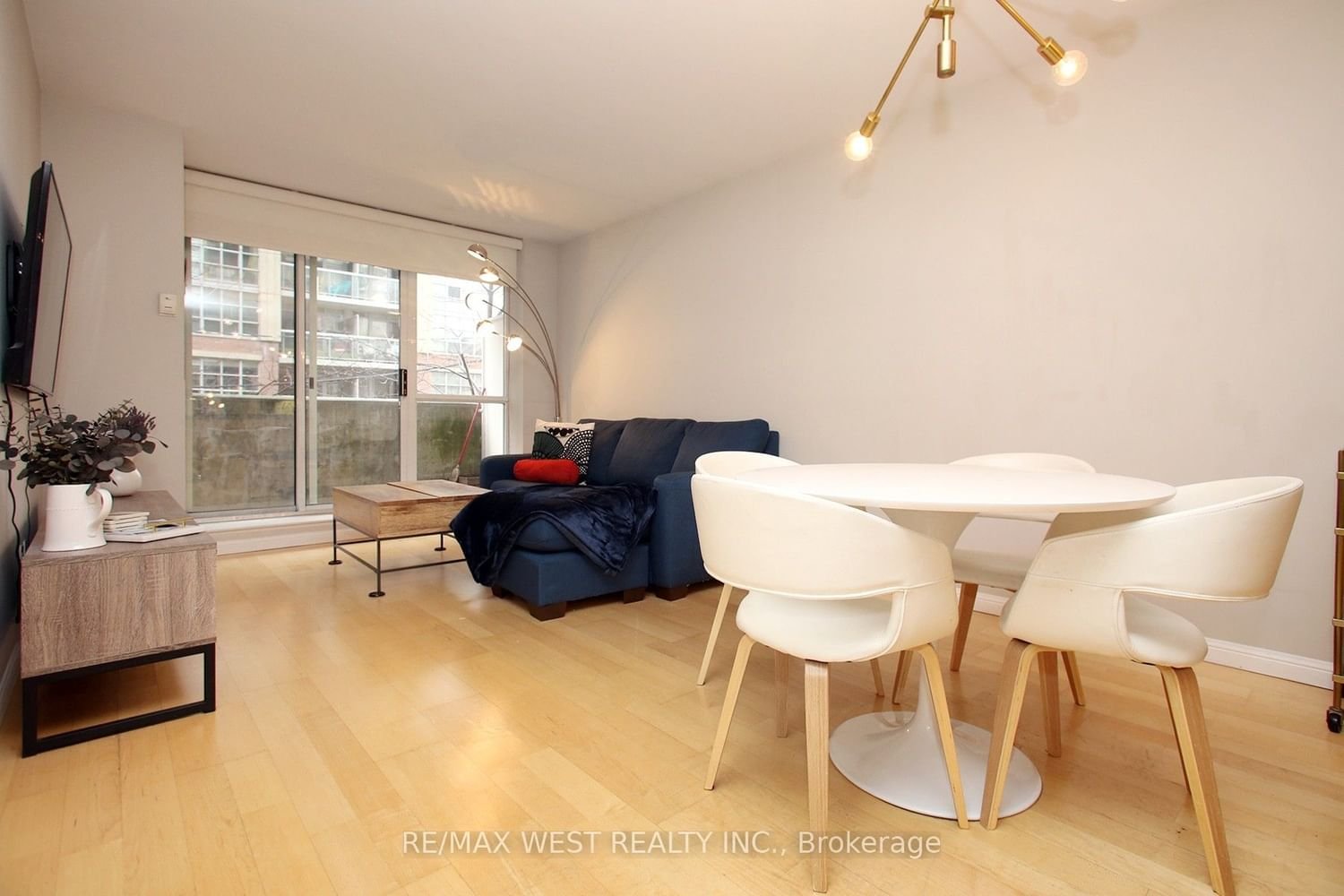 18 Stafford St, unit 202 for sale - image #5