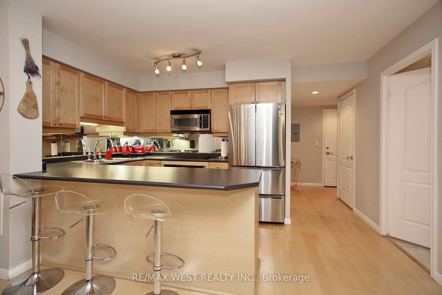 18 Stafford St, unit 202 for sale - image #9