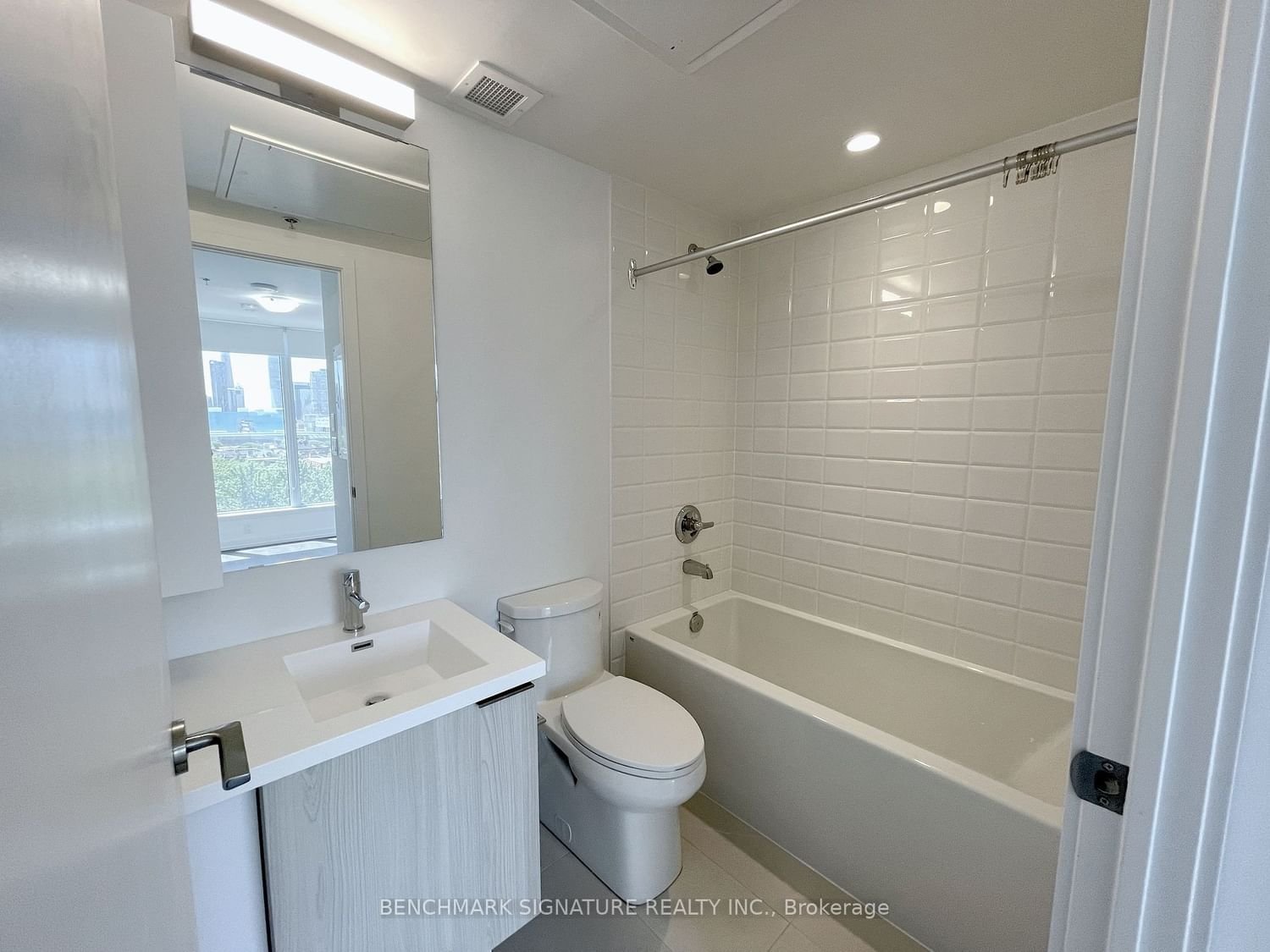 203 College St, unit 809 for rent - image #9