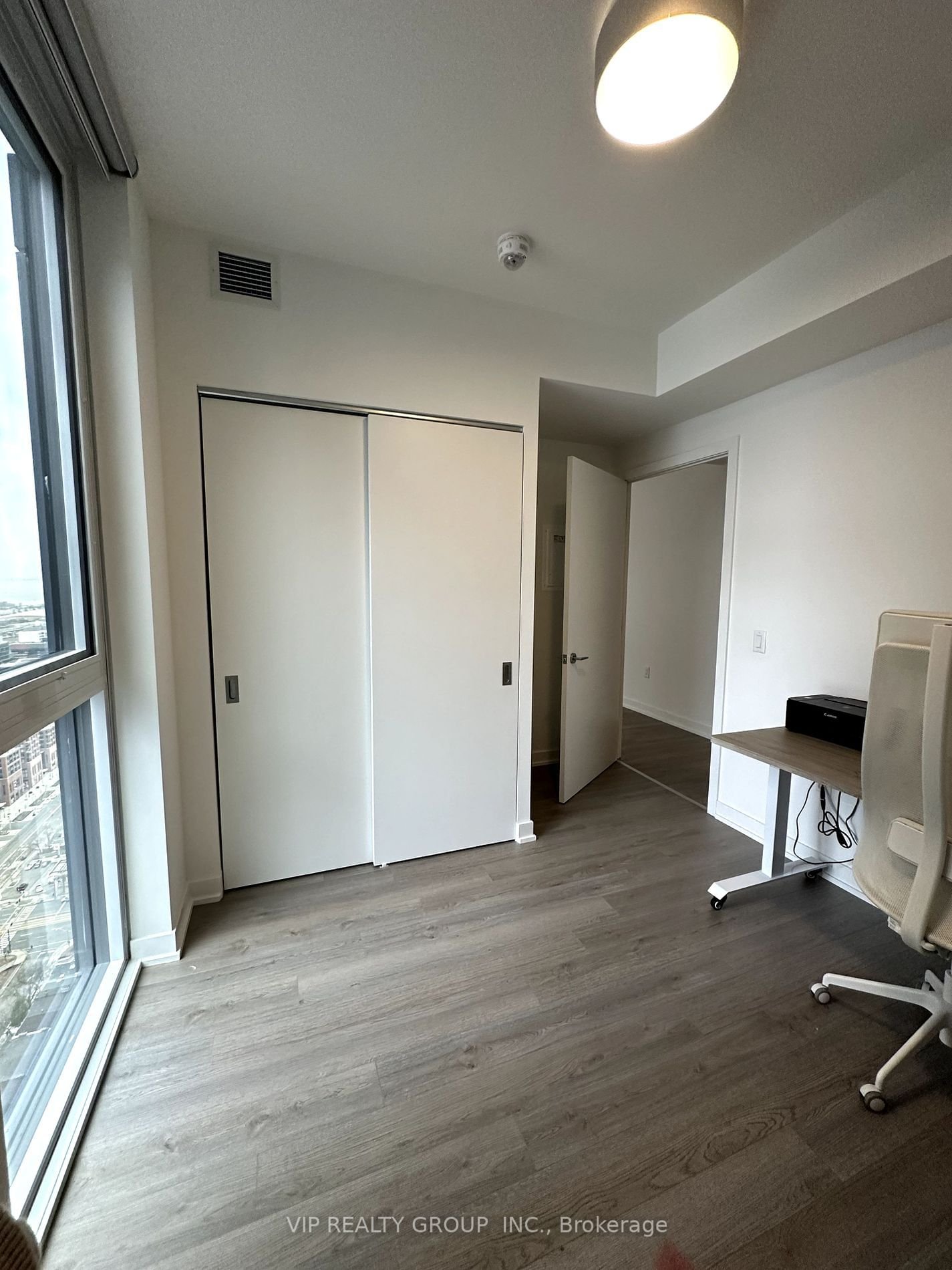 357 King St W, unit 3908 for rent - image #11