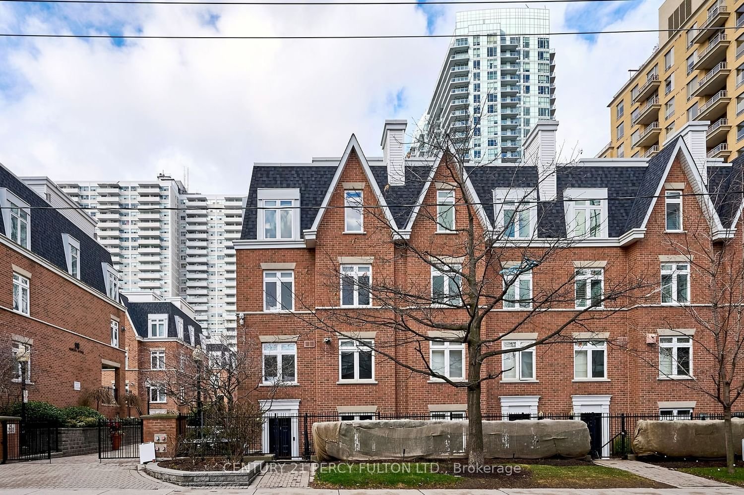 106 Redpath Ave, unit 16 for sale - image #1