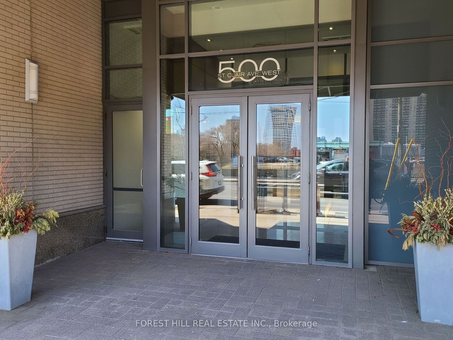 500 St. Clair Ave W, unit 401 for rent - image #12
