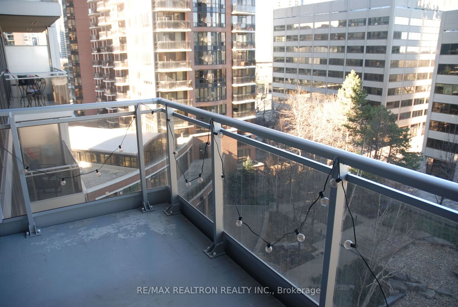 23 Sheppard Ave E, unit 807 for rent - image #14