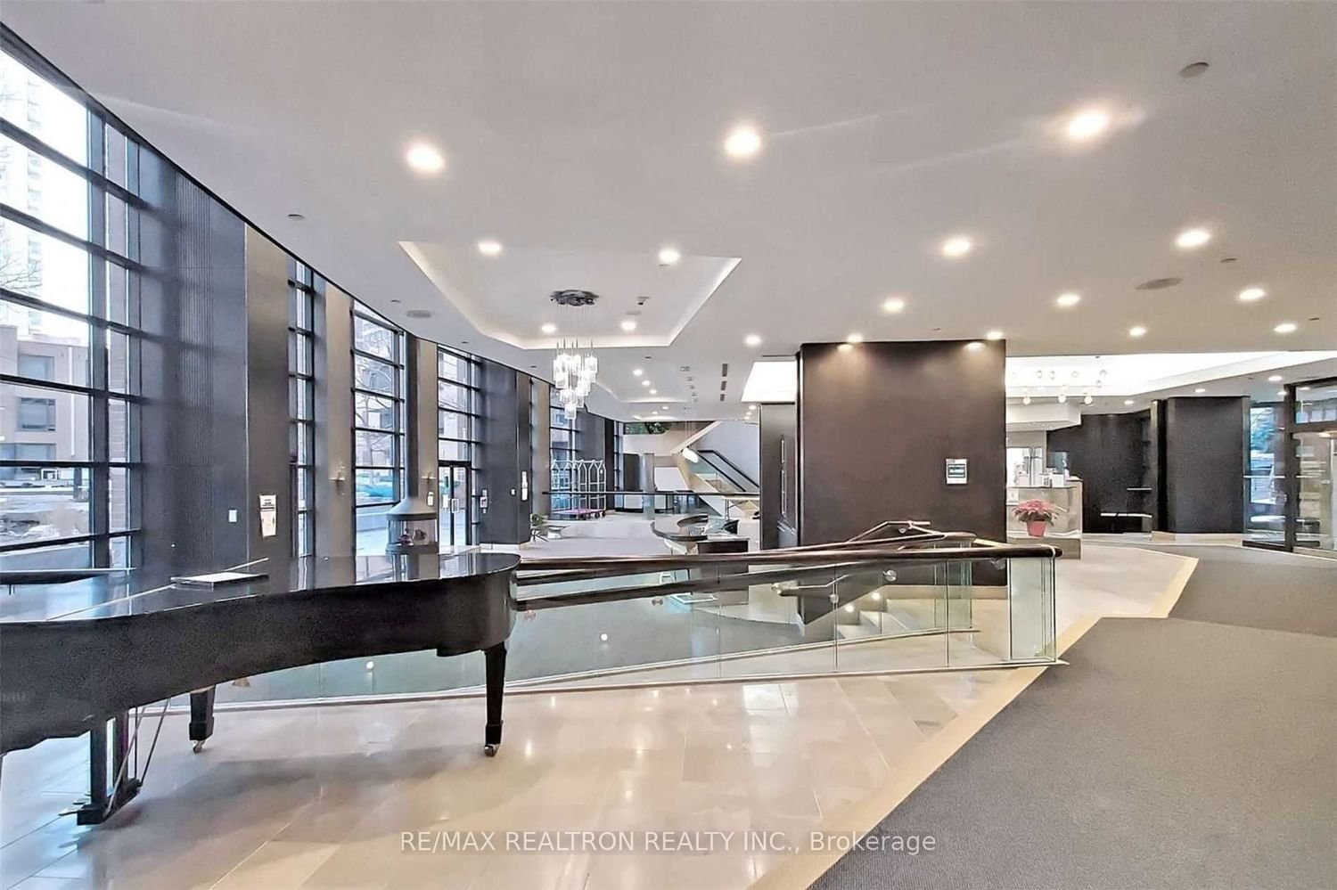 23 Sheppard Ave E, unit 807 for rent - image #19