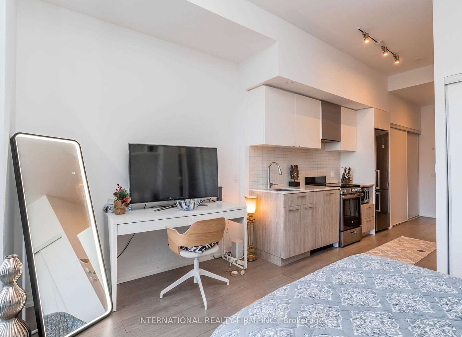 251 Jarvis St N, unit 1002 for rent - image #7