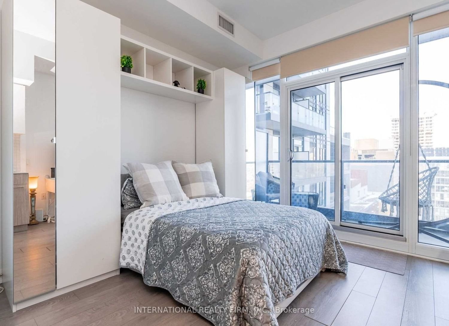 251 Jarvis St N, unit 1002 for rent - image #8