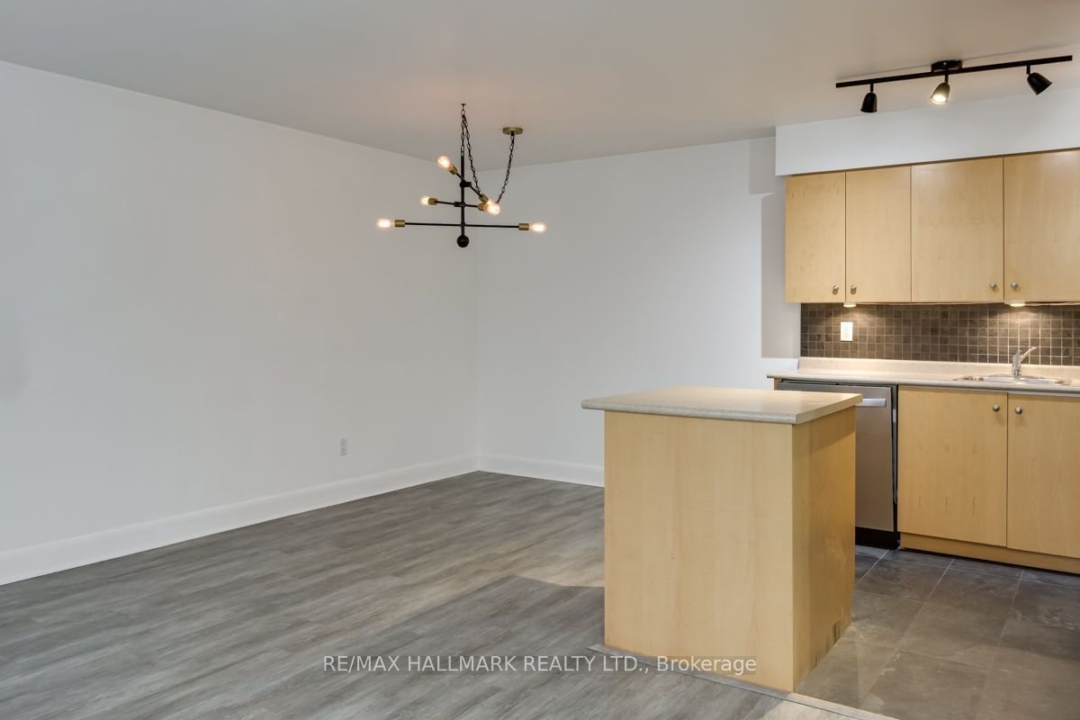 415 Jarvis St, unit 129 for rent - image #8