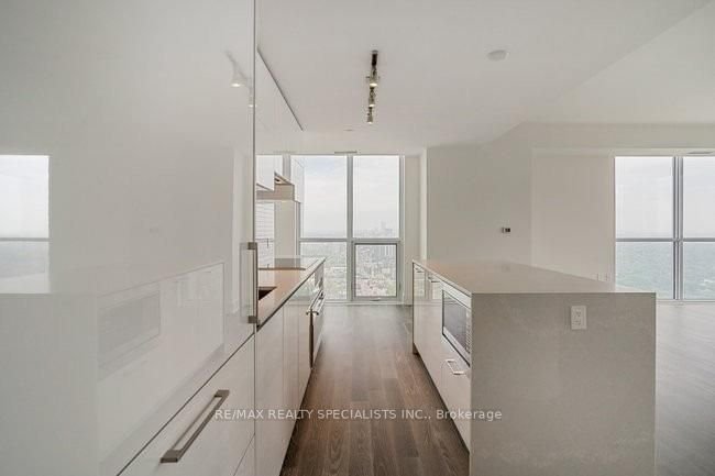 1 Yorkville Ave, unit 5103 for sale - image #12