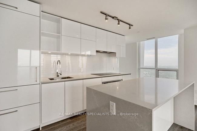 1 Yorkville Ave, unit 5103 for sale - image #15