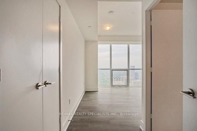 1 Yorkville Ave, unit 5103 for sale - image #22