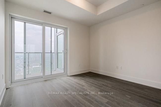 1 Yorkville Ave, unit 5103 for sale - image #33