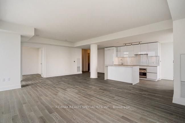 1 Yorkville Ave, unit 5103 for sale - image #4