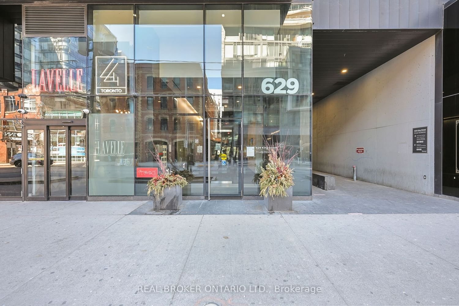 629 King St W, unit 908 for rent - image #15