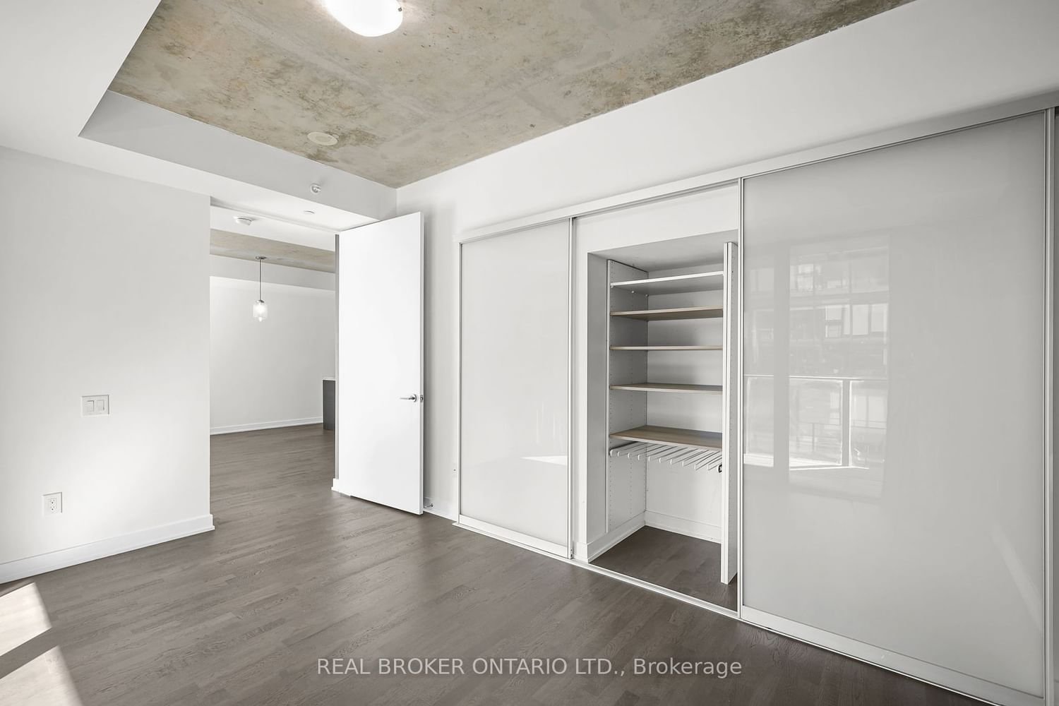 629 King St W, unit 908 for rent - image #24