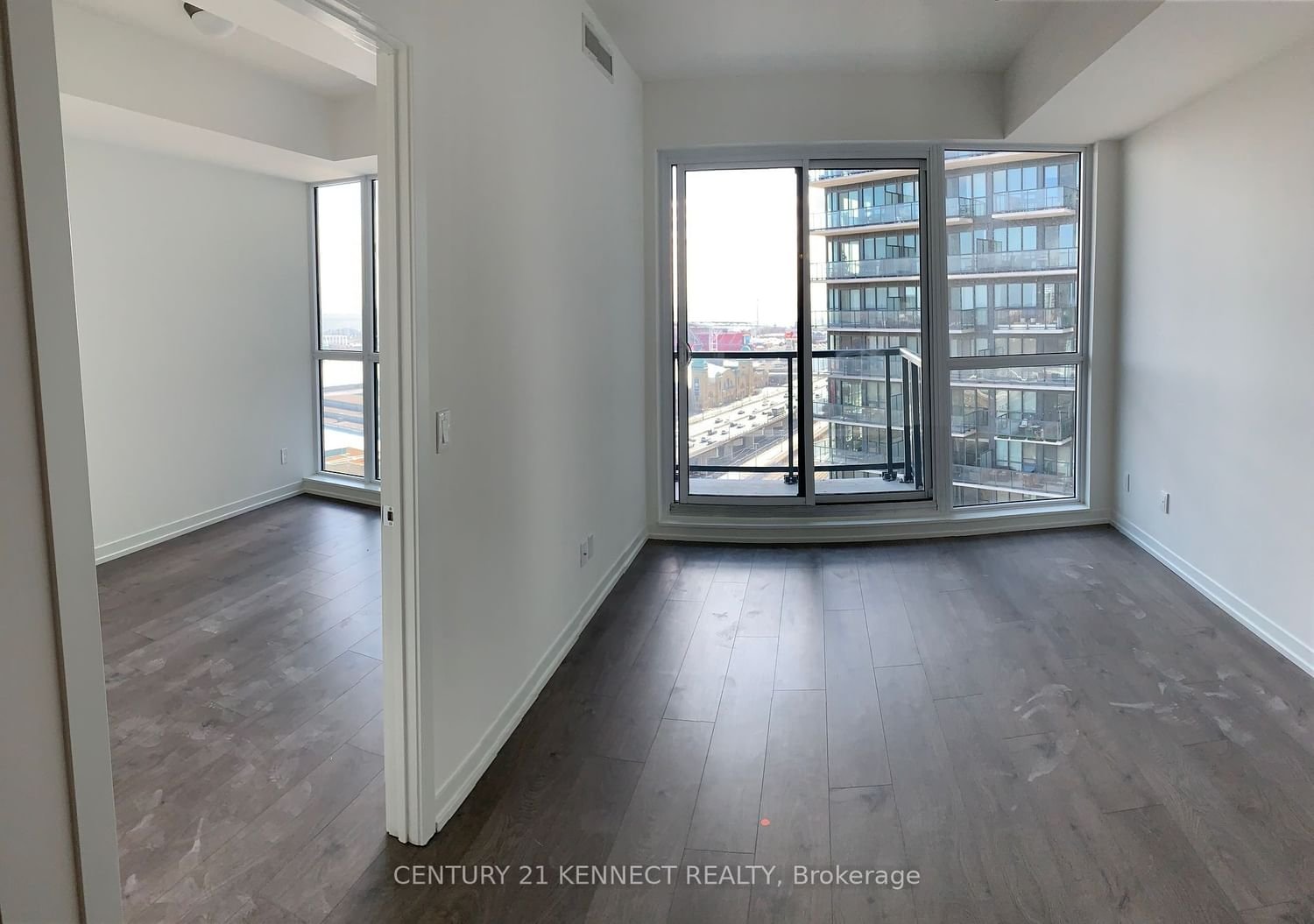 49 East Liberty St, unit 1705 for rent - image #2