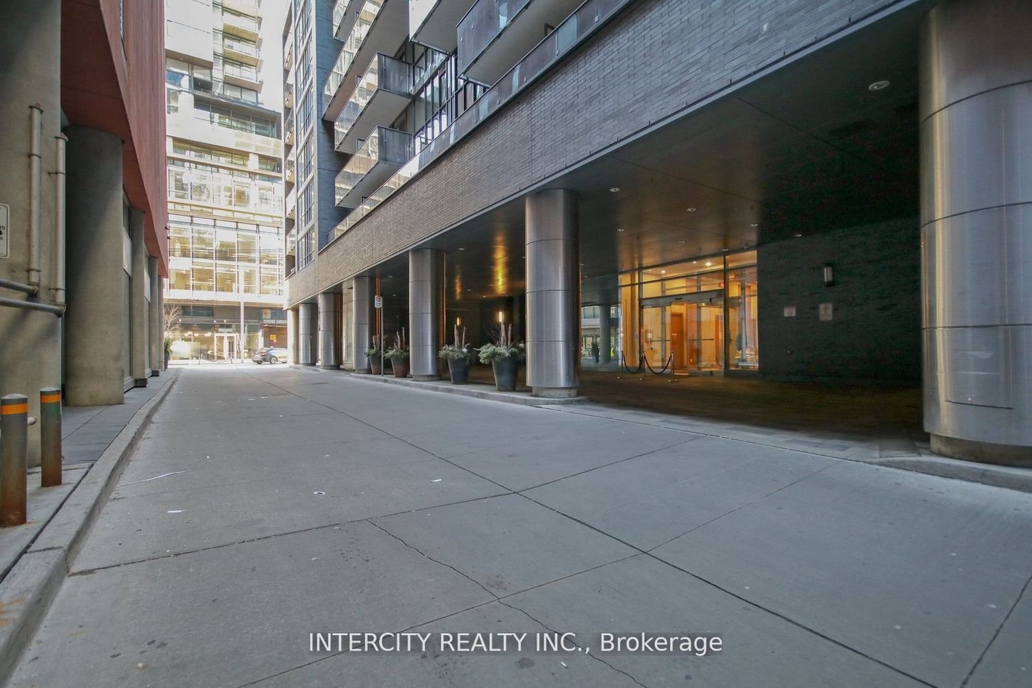 295 Adelaide St W, unit 517 for rent - image #14