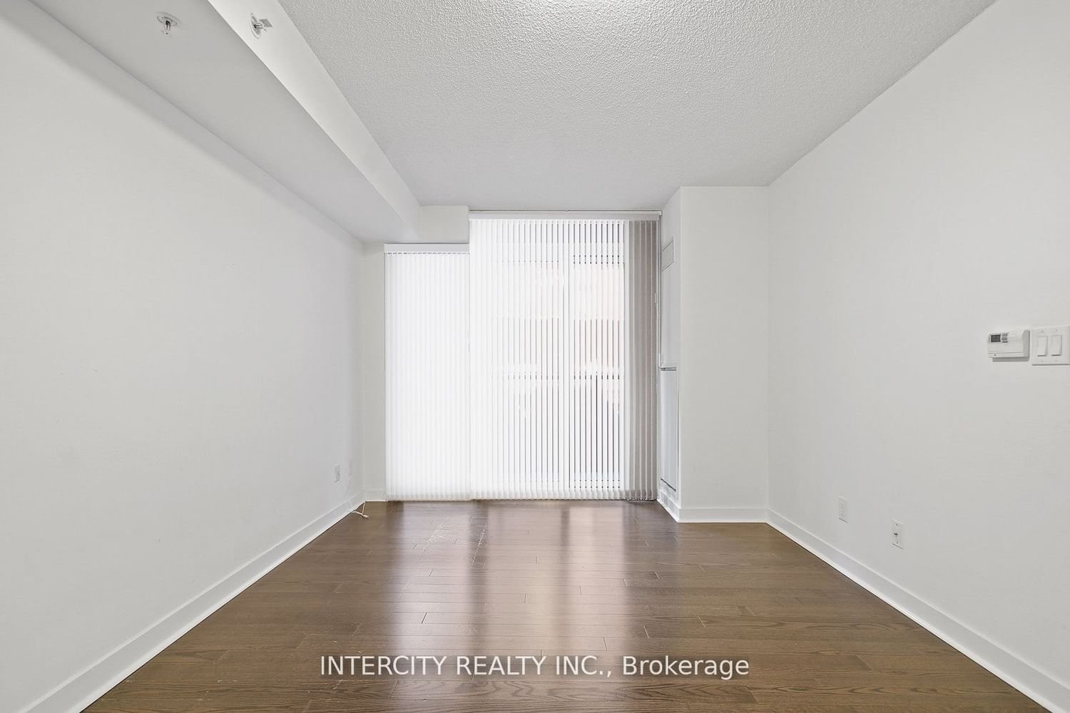 295 Adelaide St W, unit 517 for rent - image #4