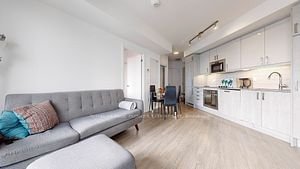 77 Mutual St, unit 1702 for sale - image #7