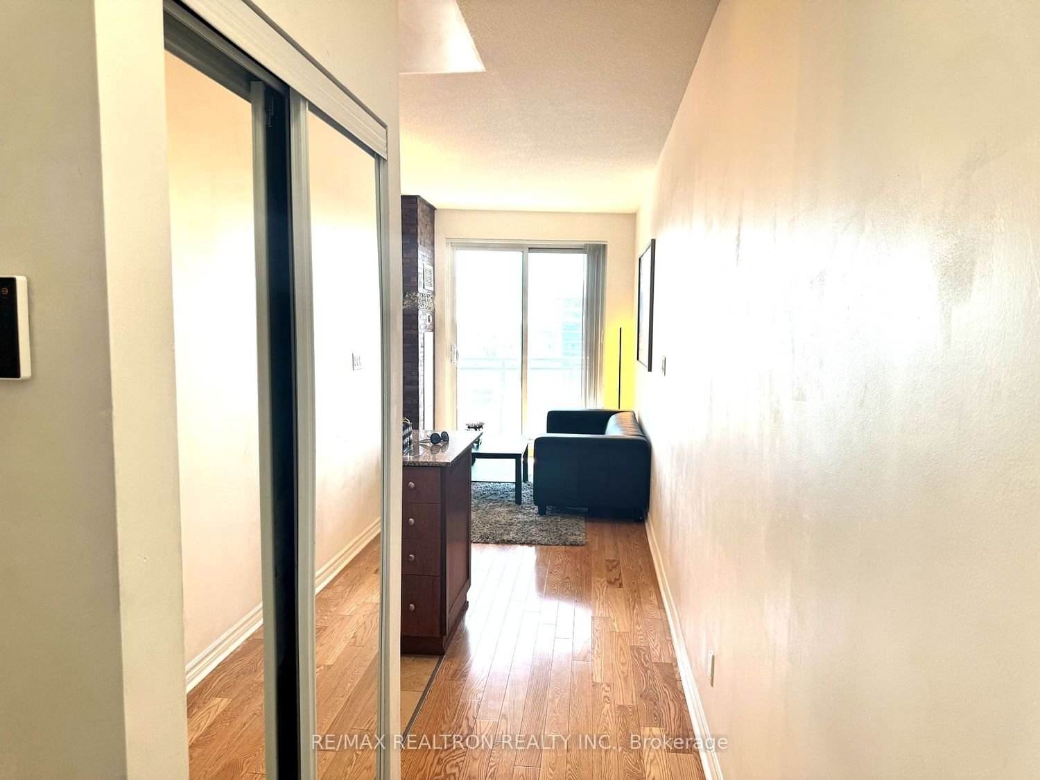 18 Holmes Ave, unit 2206 for sale - image #6