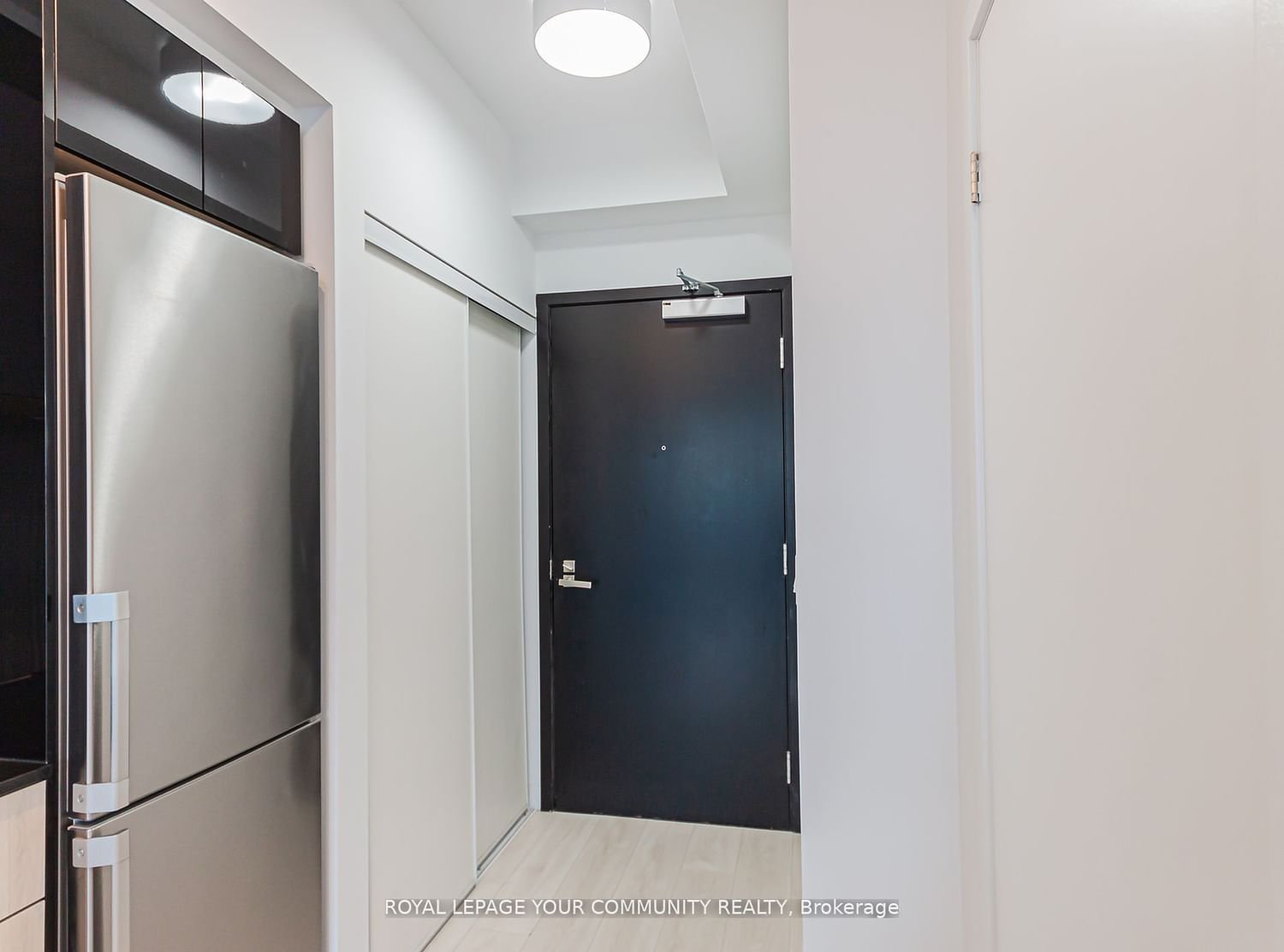 31 Tippett Rd, unit 1216 for rent - image #4