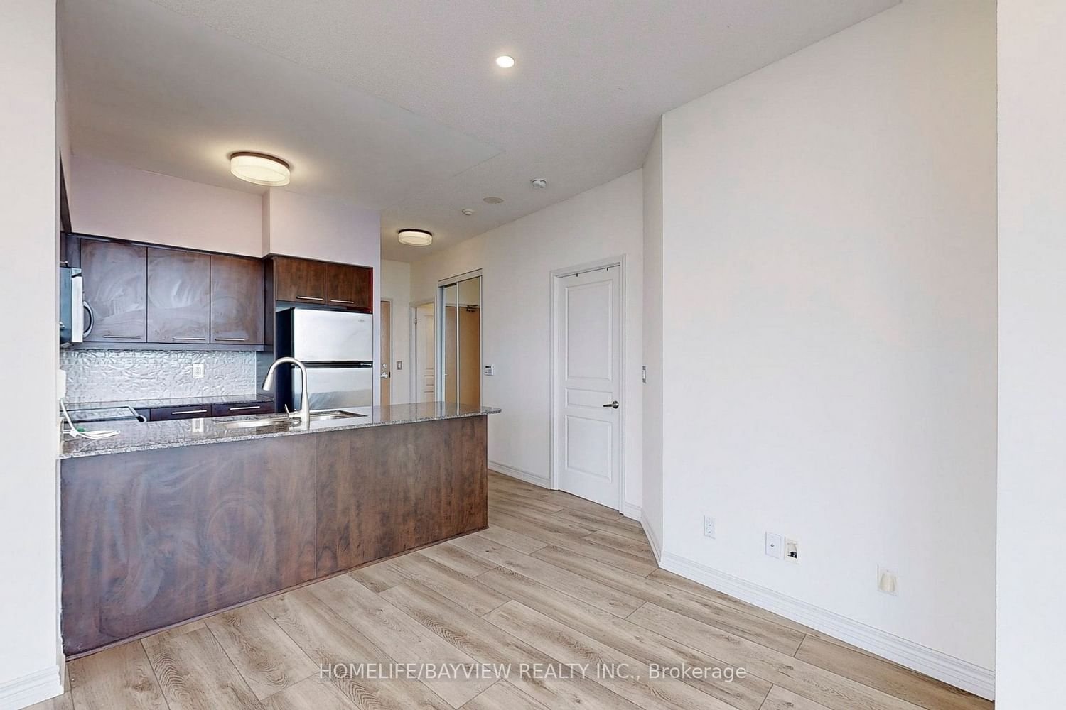 509 Beecroft Rd, unit Ph6 for rent - image #9