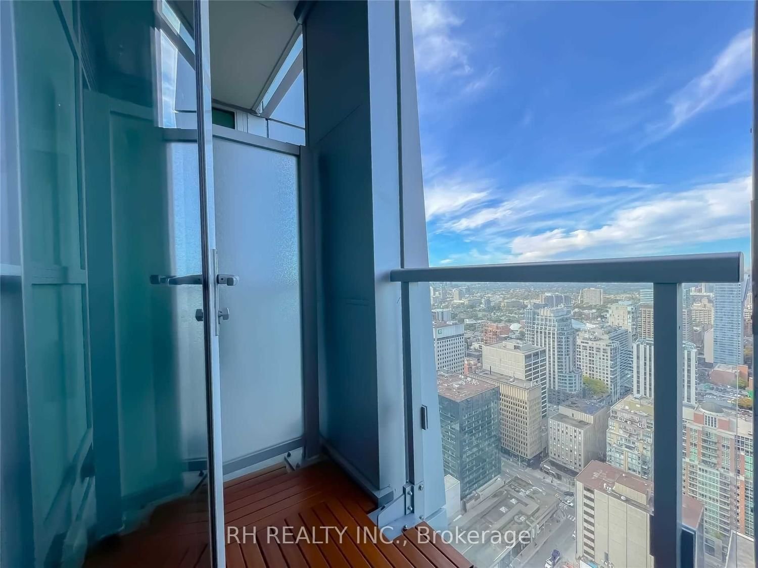 1 Yorkville Ave, unit 4104 for rent - image #4