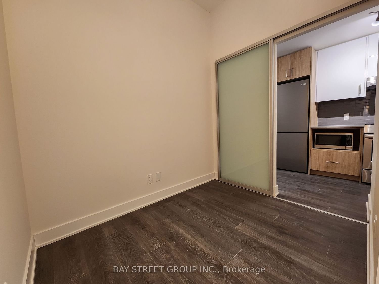 188 Fairview Mall Dr, unit 525 for rent - image #7