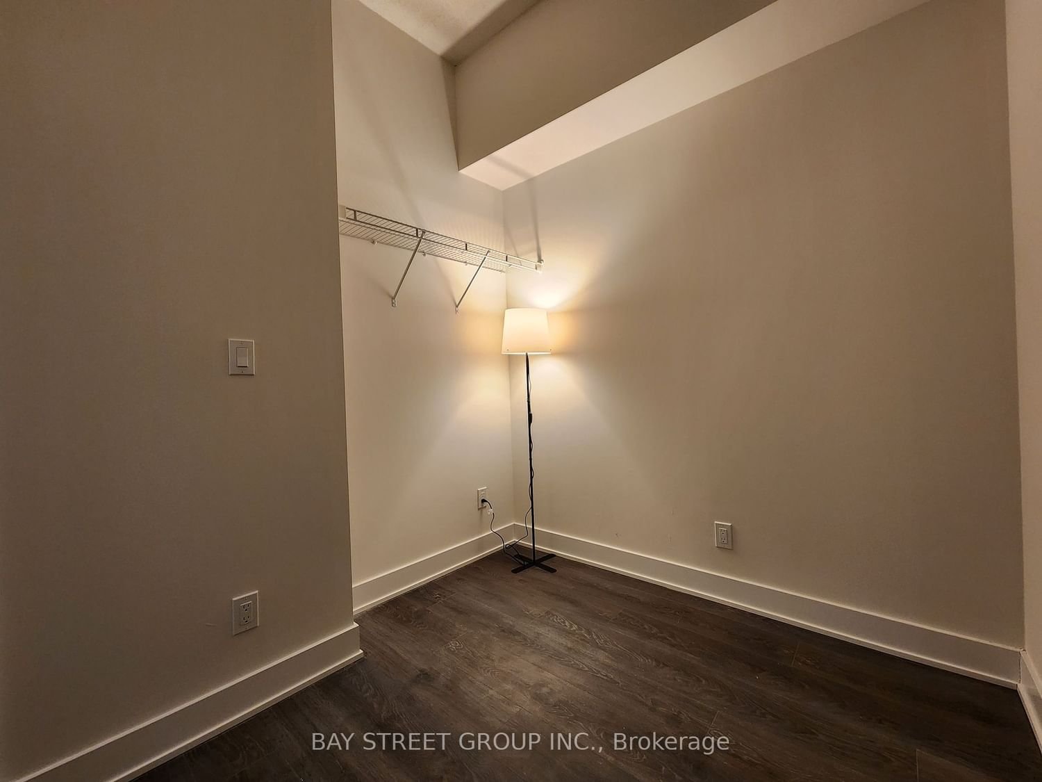 188 Fairview Mall Dr, unit 525 for rent - image #9