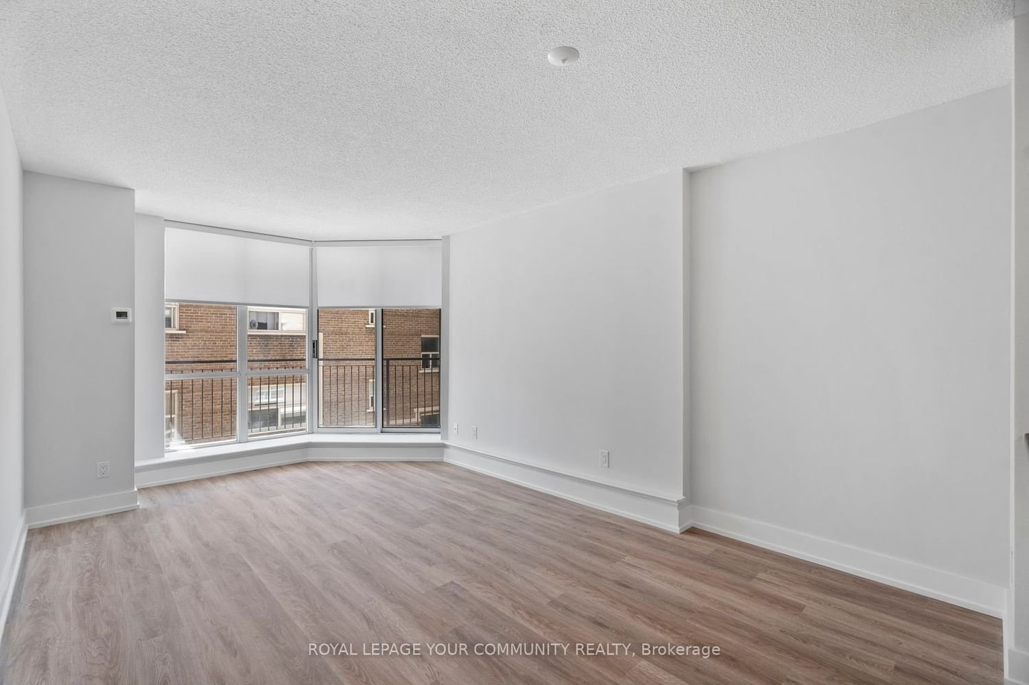 55 Lorindale Ave, unit 301 for sale - image #5