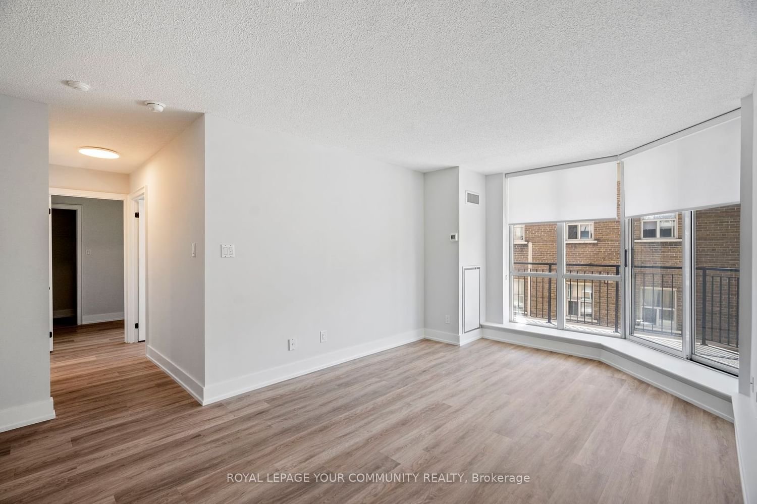 55 Lorindale Ave, unit 301 for sale - image #6
