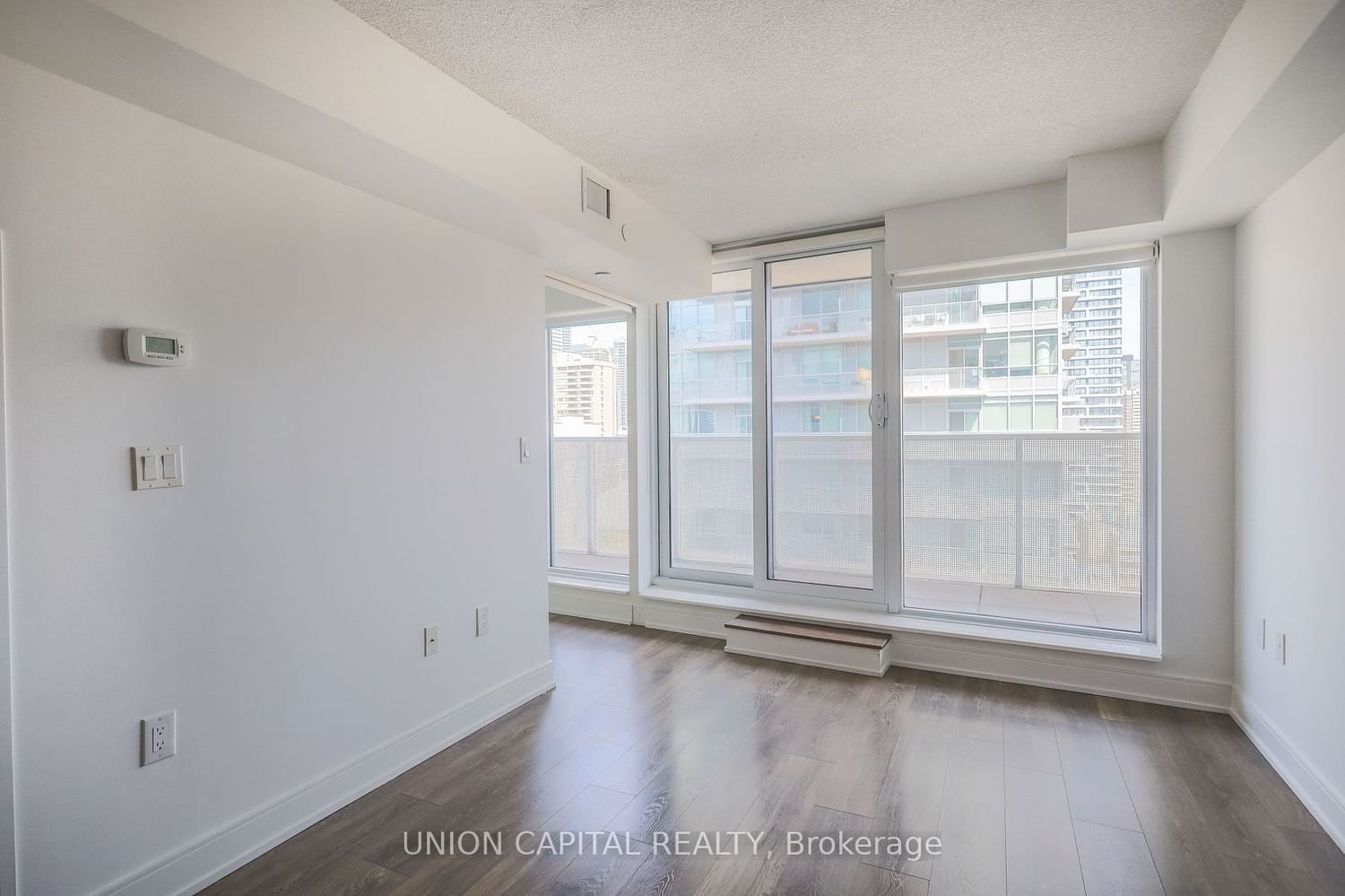 89 Mcgill St, unit 1904 for rent - image #13