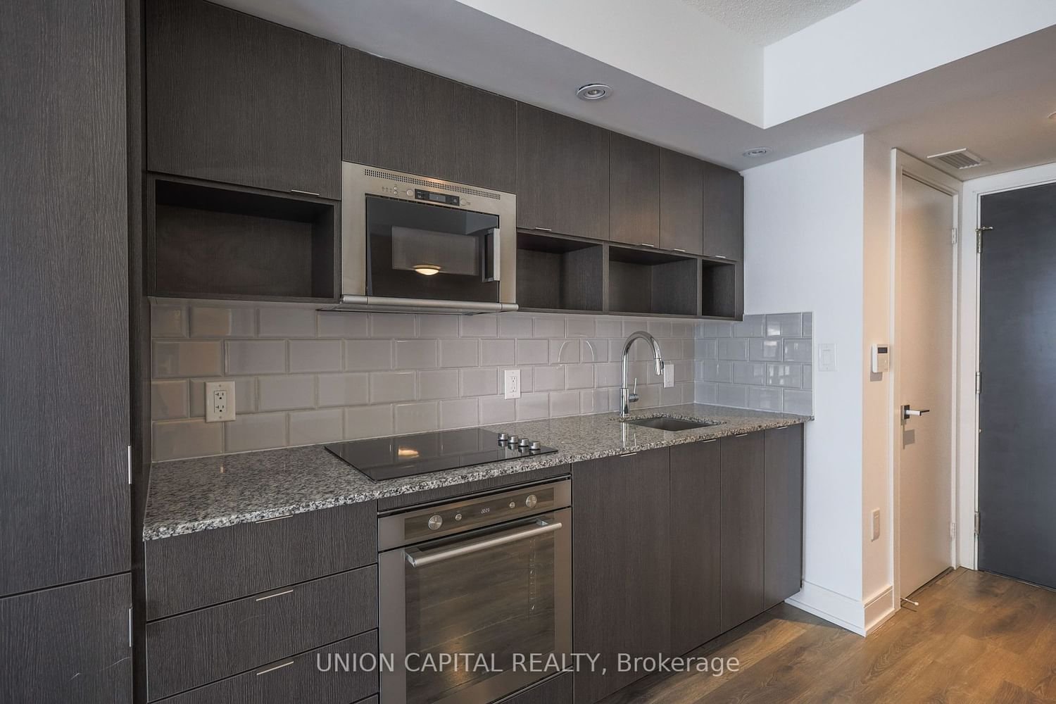 89 Mcgill St, unit 1904 for rent - image #7