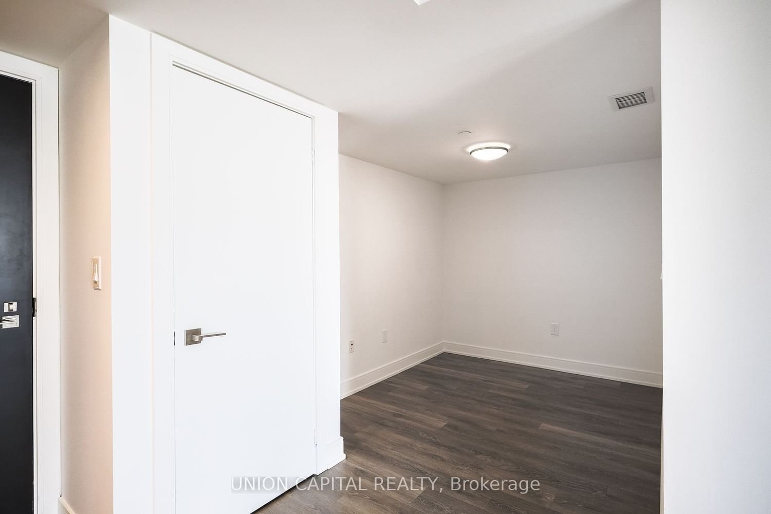 89 Mcgill St, unit 1904 for rent - image #8