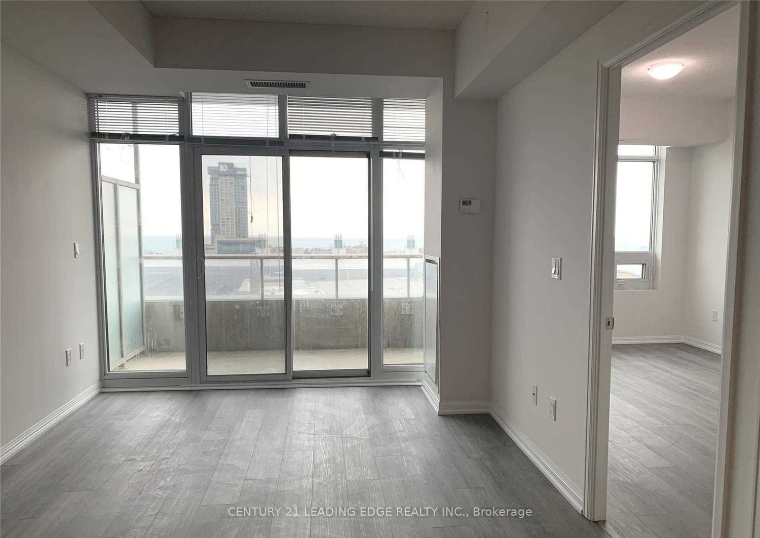 75 East Liberty St, unit 1105 for rent - image #14
