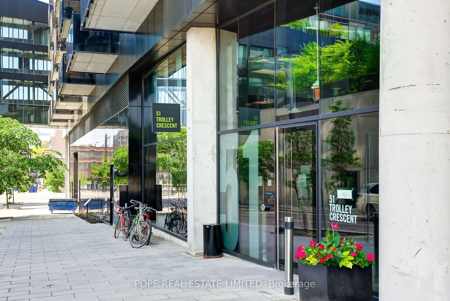 51 Trolley Cres, unit 1401 for sale - image #3