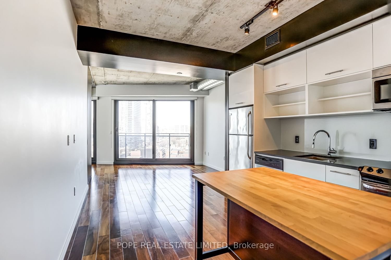 51 Trolley Cres, unit 1401 for sale - image #7