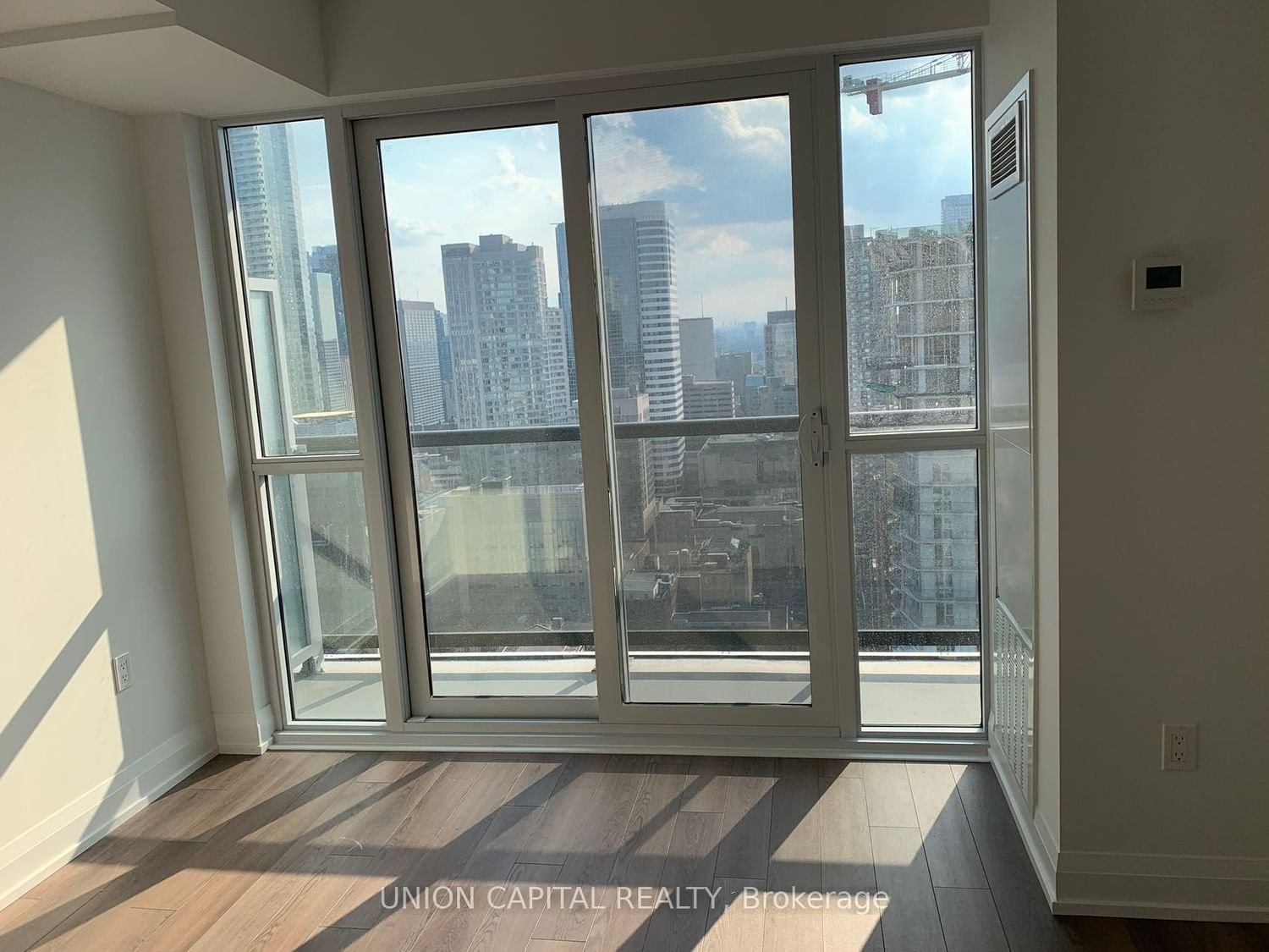 77 Mutual St, unit 3307 for rent - image #8