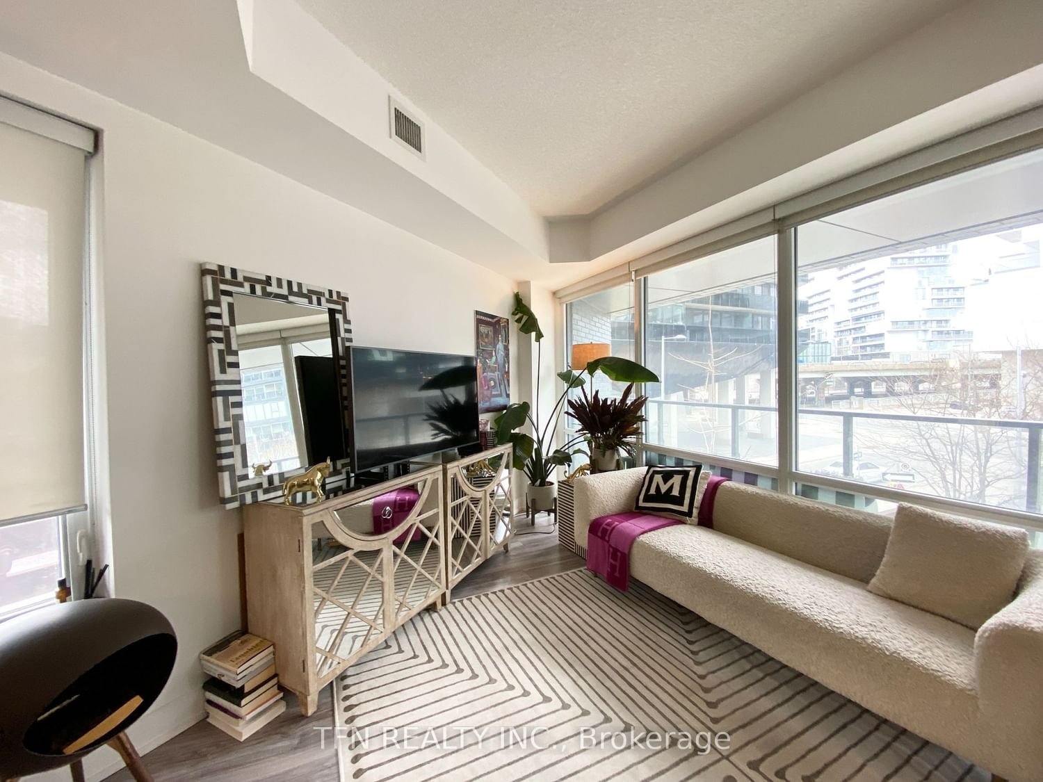 120 Bayview Ave, unit N123 for rent - image #8