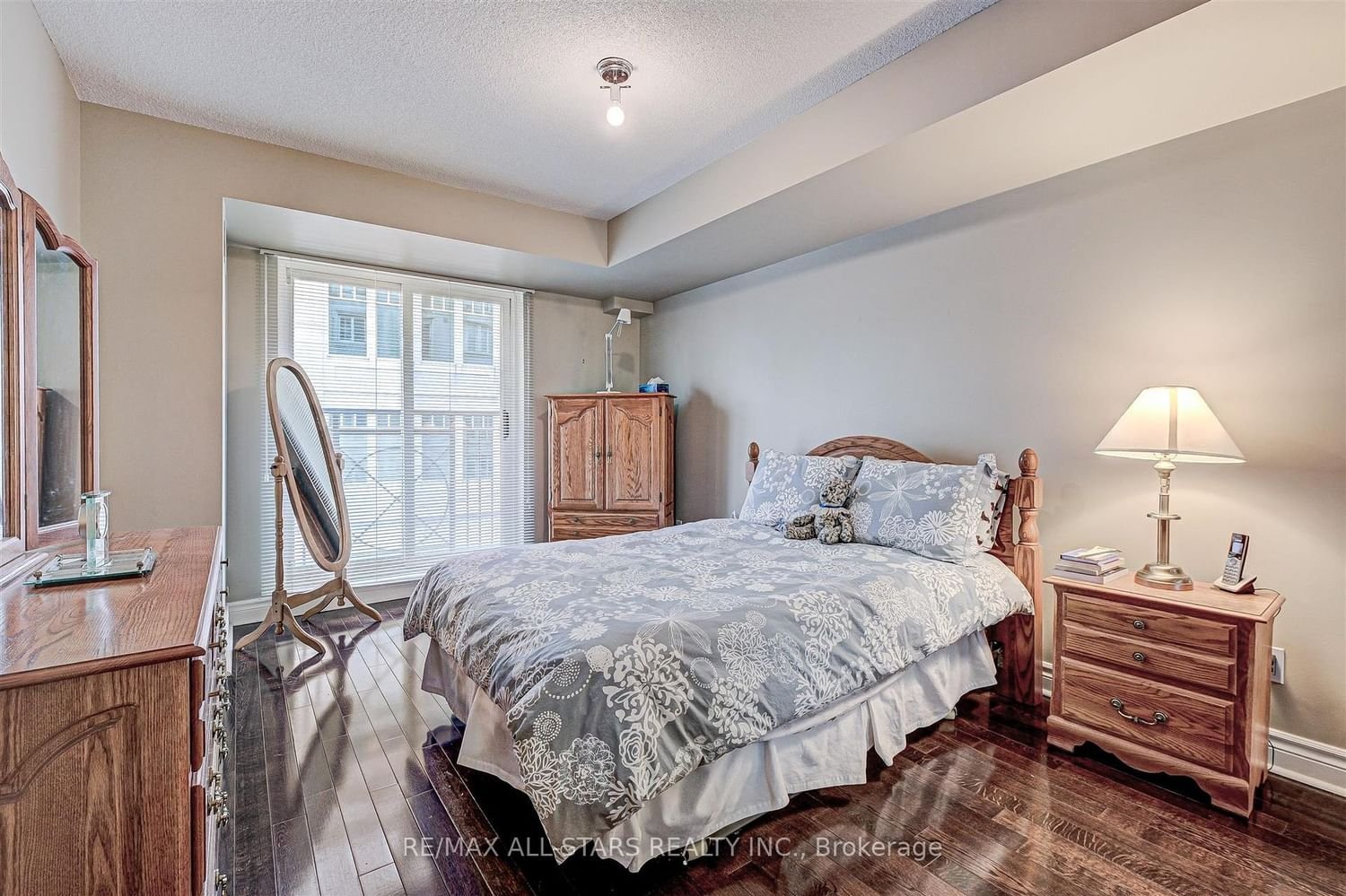 1 Balmoral Ave, unit 405 for sale - image #17