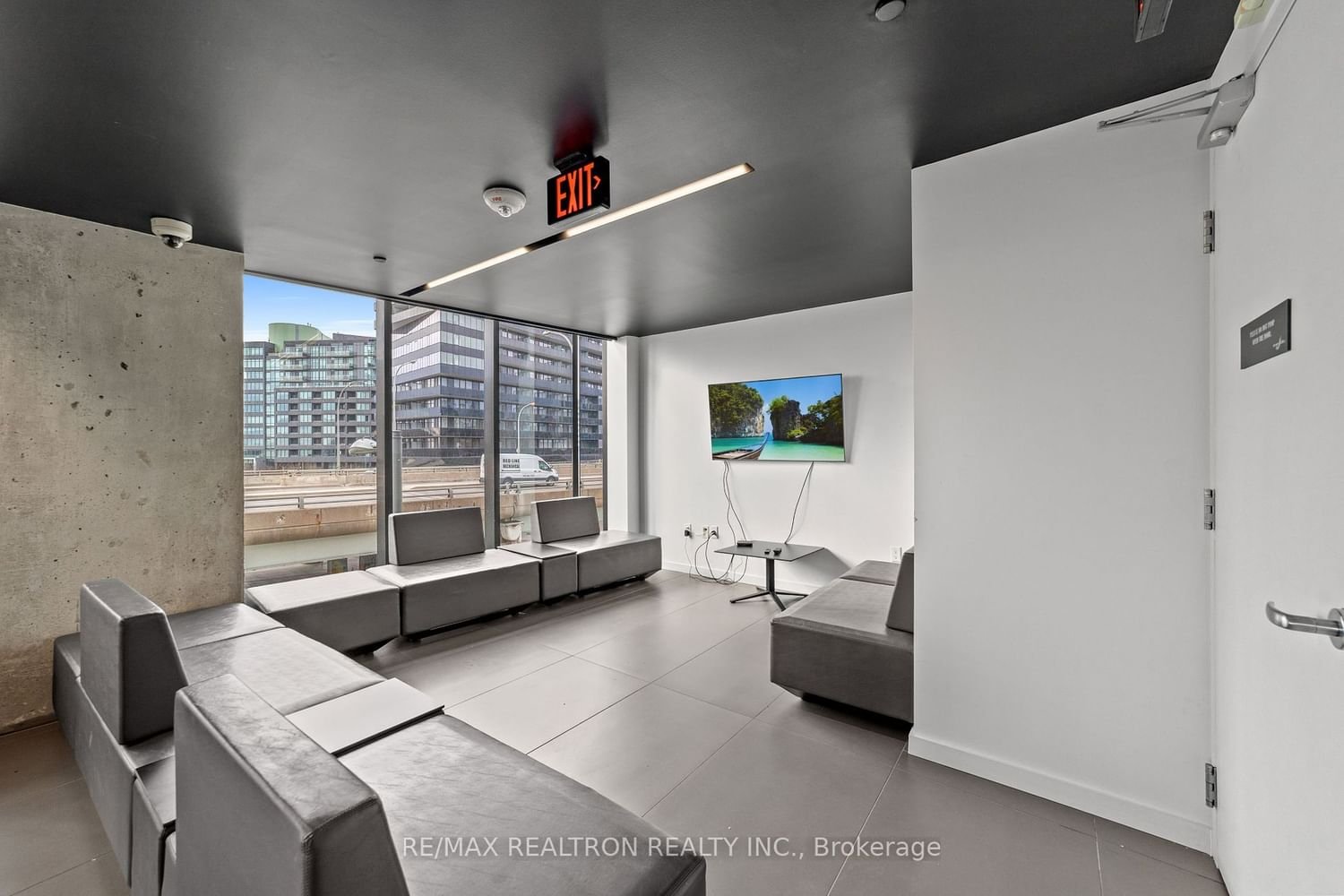 51 Trolley Cres, unit 1501 for sale - image #22
