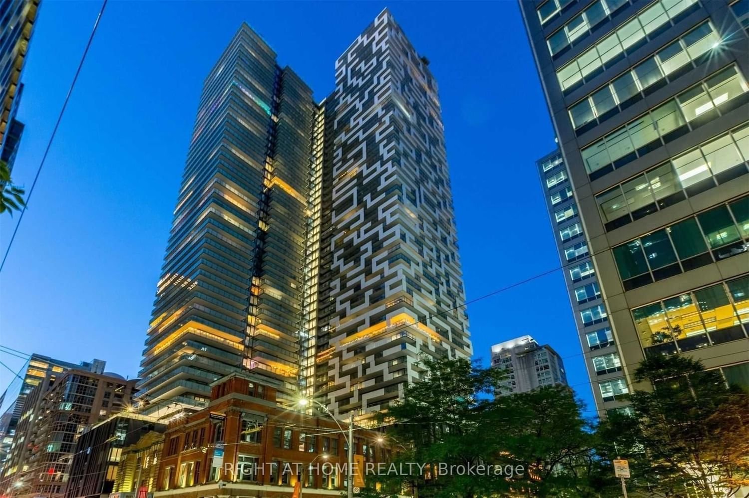 20 Lombard St S, unit 3803 for rent - image #2