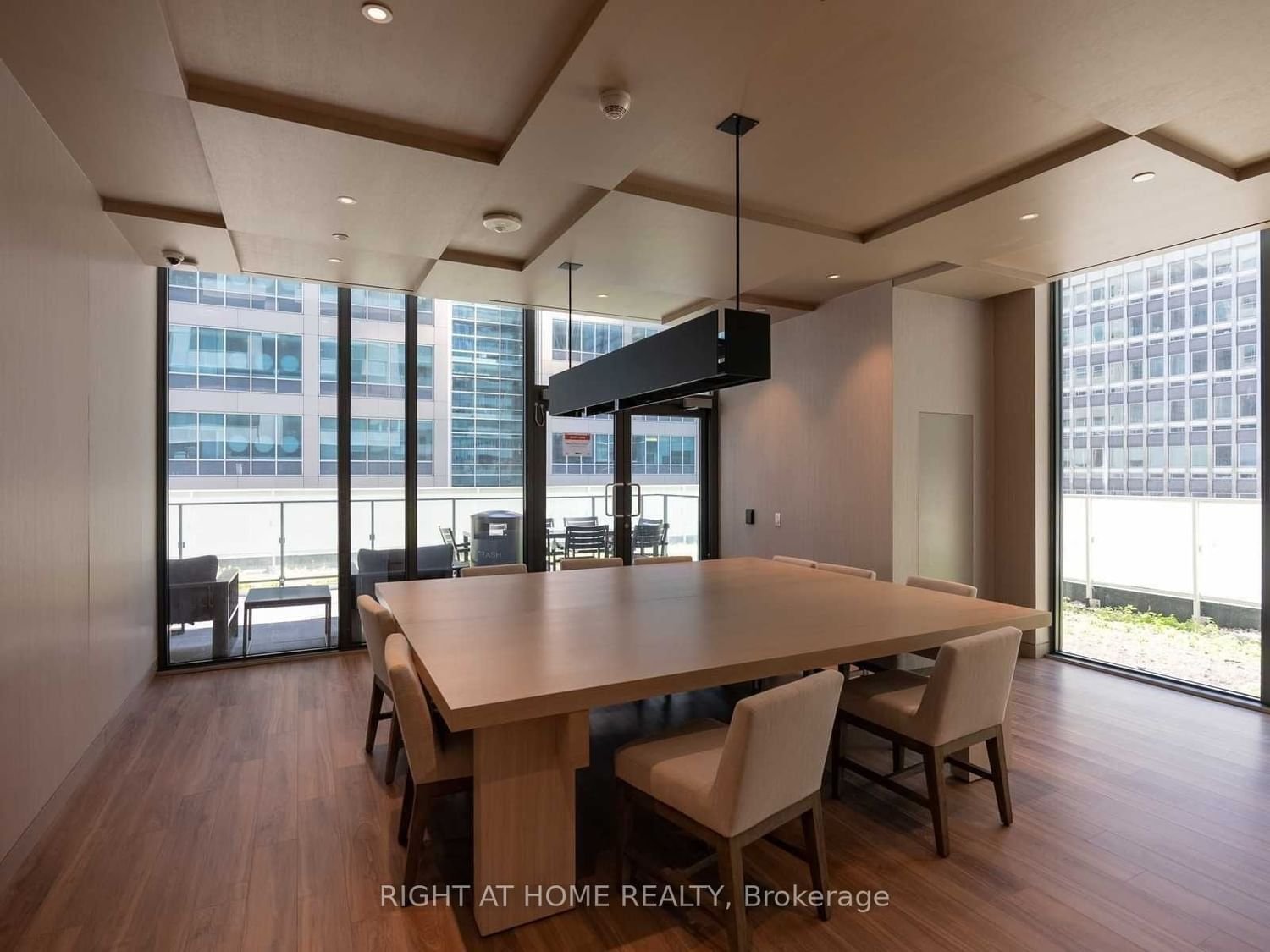 20 Lombard St S, unit 3803 for rent - image #4