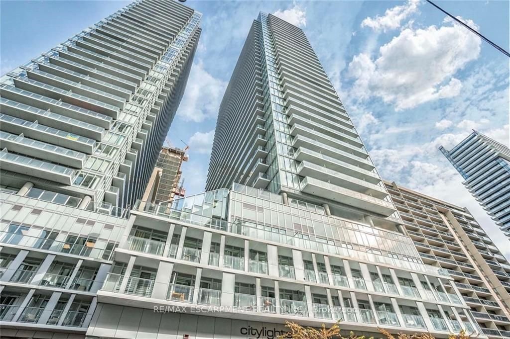195 Redpath Ave, unit 1815 for rent - image #1