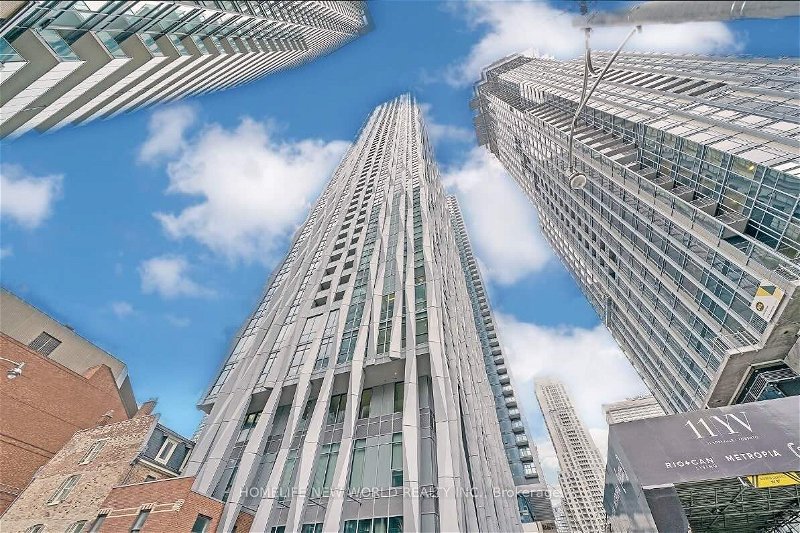 1 Yorkville Ave, unit 3209 for sale - image #1